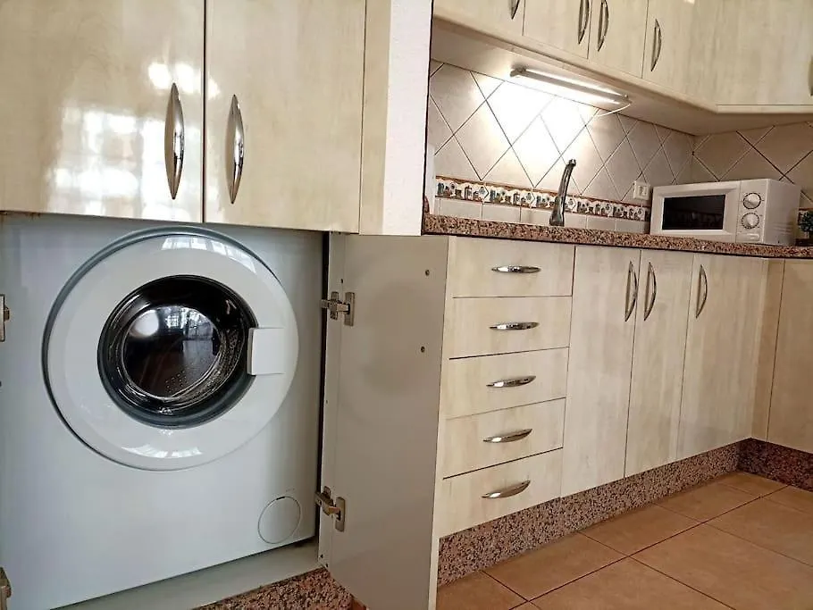 Diamantes Holiday Home, Los Cristianos, Heated Pool & Aircon Arona