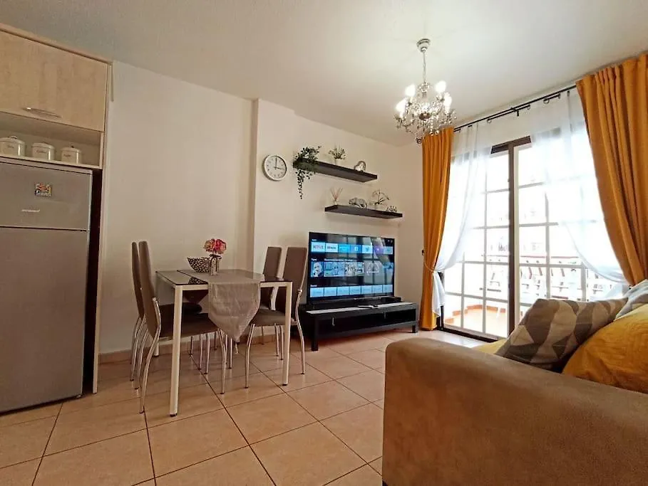 Diamantes Holiday Home, Los Cristianos, Heated Pool & Aircon Arona  0*, Arona (Tenerife)
